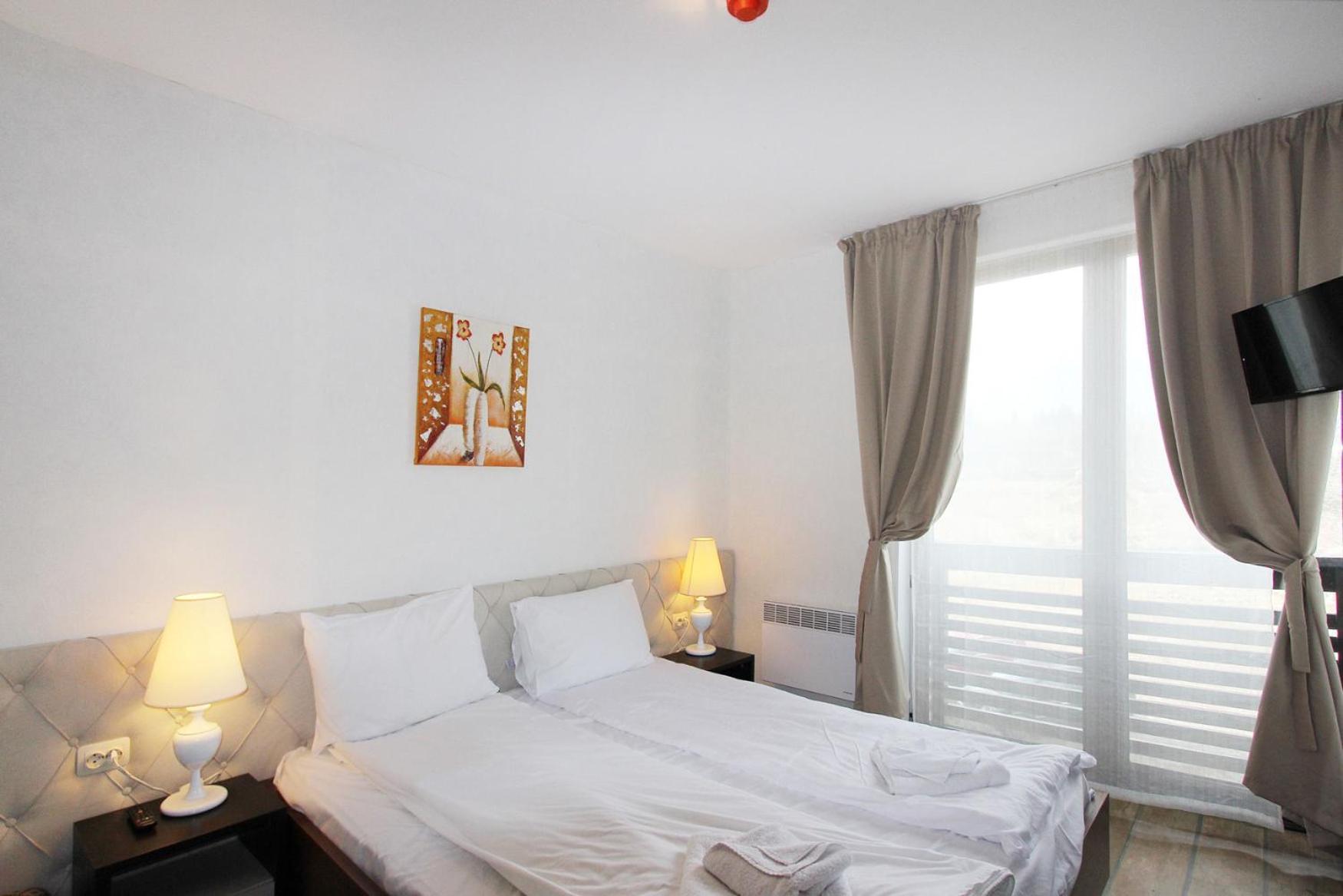 Alpine Lodge Bansko Apartments 外观 照片